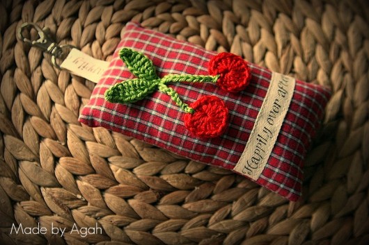 Brelok &quot;Happily ever after&quot; z wisienką dla Ani made by agah