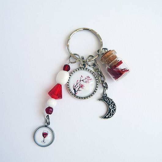 breloki Breloczek - Kwiat wiśni, wino, piórko