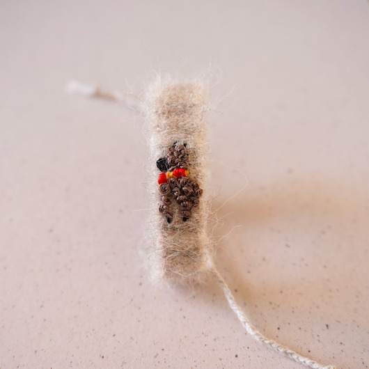 bransoletki na sznurku Miękka bransoletka ręcznie robiona z haftowaną lamą