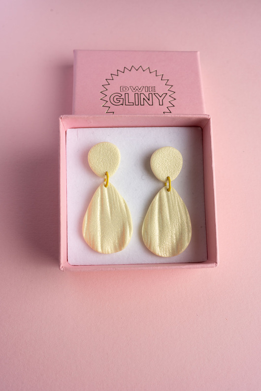 kolczyki z masy plastycznej Kolczyki listki z fakturą