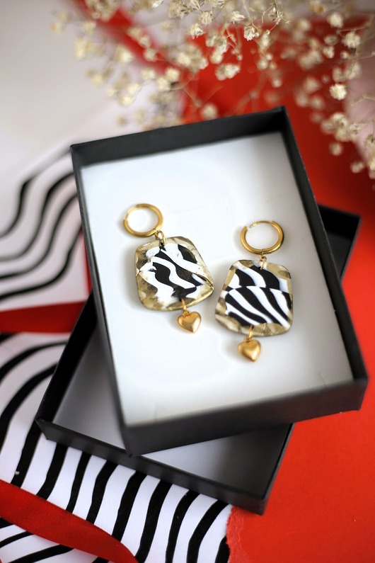 kolczyki z masy plastycznej Walentynkowe kolczyki z serduszkami FALOVANIE