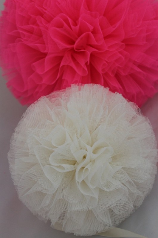 Pompon S kremowy LucyandKucy