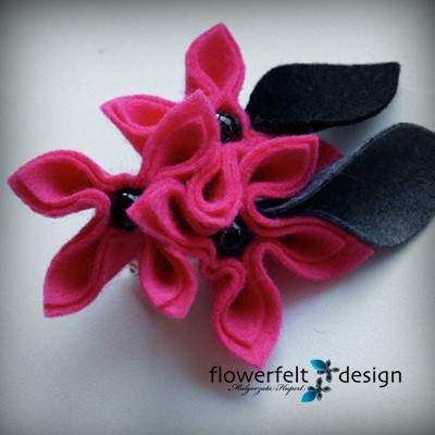 rożowe z czarnym -Biżuteria Autorska FlowerFelt Design