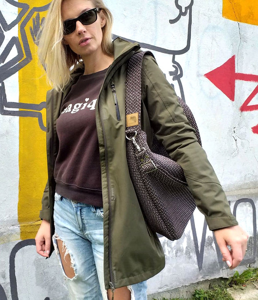Brązowa torba worek z grubej plecionki na ramię  Karolina Audycka