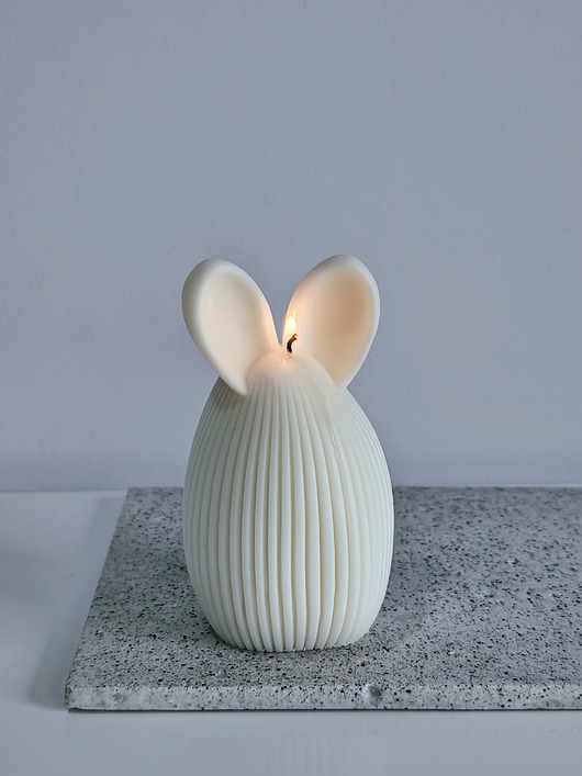 ozdoby wielkanocne Świeca sojowa dekoracyjna Jajko z uszami ryflowane