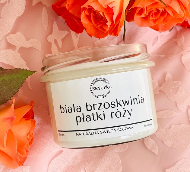 świece zapachowe BIAŁA BRZOSKWINIA & PŁATKI RÓŻY świeca sojowa 235 ml