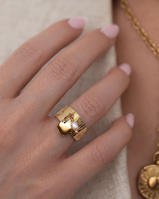 pierścionki złote Złoty pierścionek z wisiorkiem ze stali szlachetnej Isara