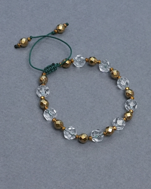 bransoletki z kamieni naturalnych Bansoletka z kryształkami i hematytem na sznureczku