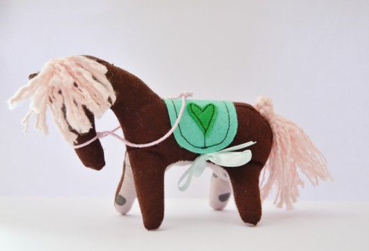 Konik mini Lady Stump