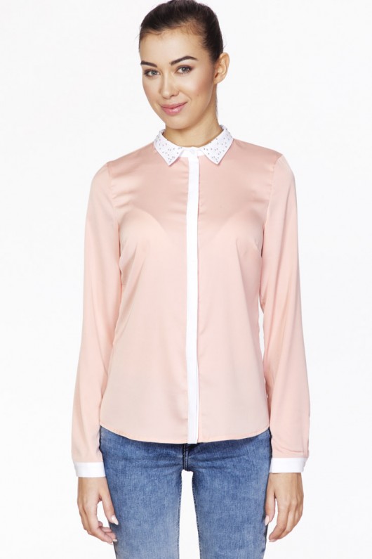 Różowa koszula z plisą i zdobionym kołnierzem ABG Fashion