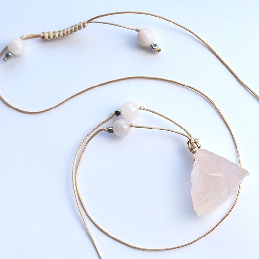 wisiory Kwarc różowy z kunzytem