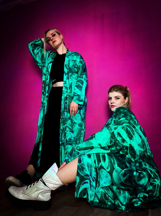 sukienki maxi damskie Jedwabiste KIMONO/SUKIENKA kopertowa w autorski print ZORZA 100% WISKOZA PREMIUM