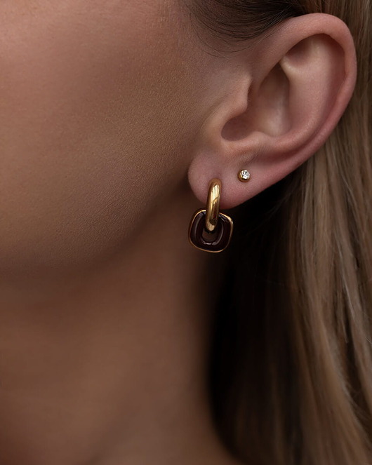 kolczyki pozłacane Złote kolczyki koła z burgundową emalią ze stali chirurgicznej