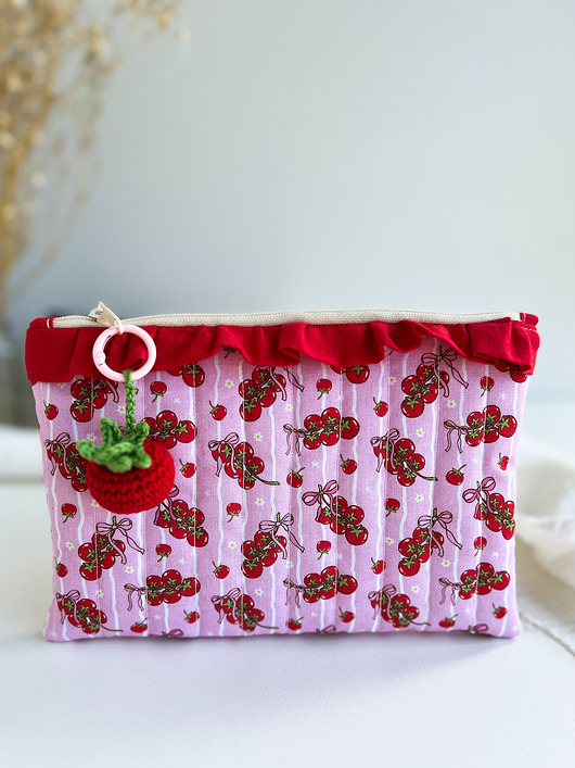 kosmetyczki Kosmetyczka z pomidorami i zawieszką