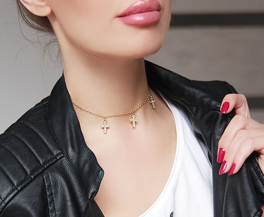 Choker łańcuszek z krzyżykami  i SWAROVSKI®  Coccola JEWELLERY