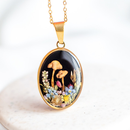 wisiory Naszyjnik z leśną kompozycją