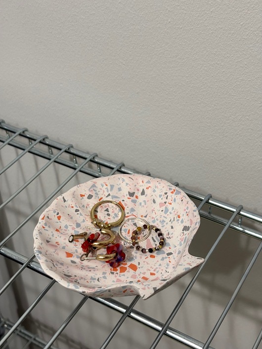 pojemniki na biżuterię Podstawka muszelka lastryko