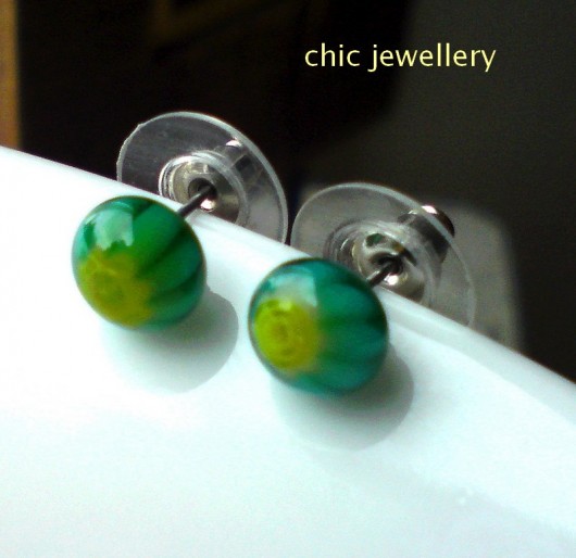 little green flowers funkyandchic