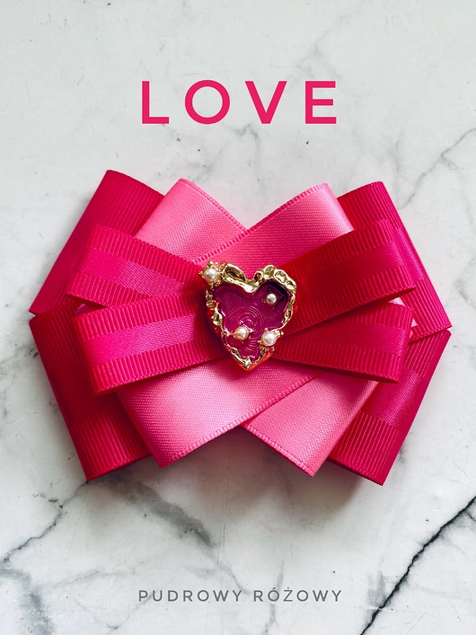 broszki Kolekcja LOVE Brosza z nowoczesnym sercem ART