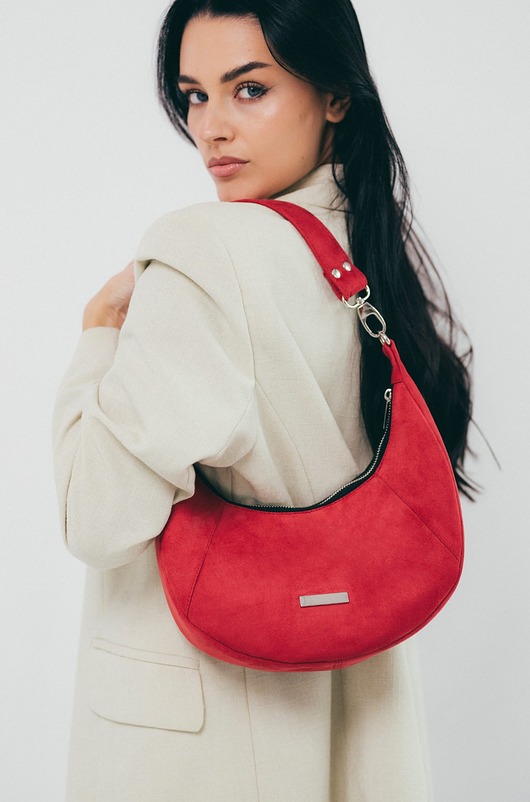torby na ramię Mini HOBO z nubuku ekologicznego w kolorze czerwonym
