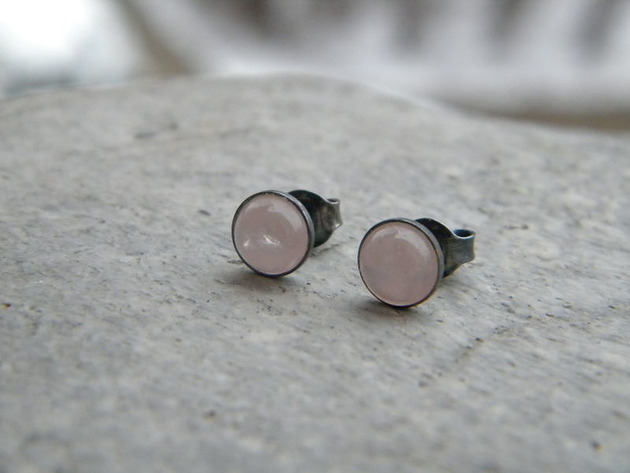 kolczyki wire wrapping 7mm kwarc różowy  - sztyfty
