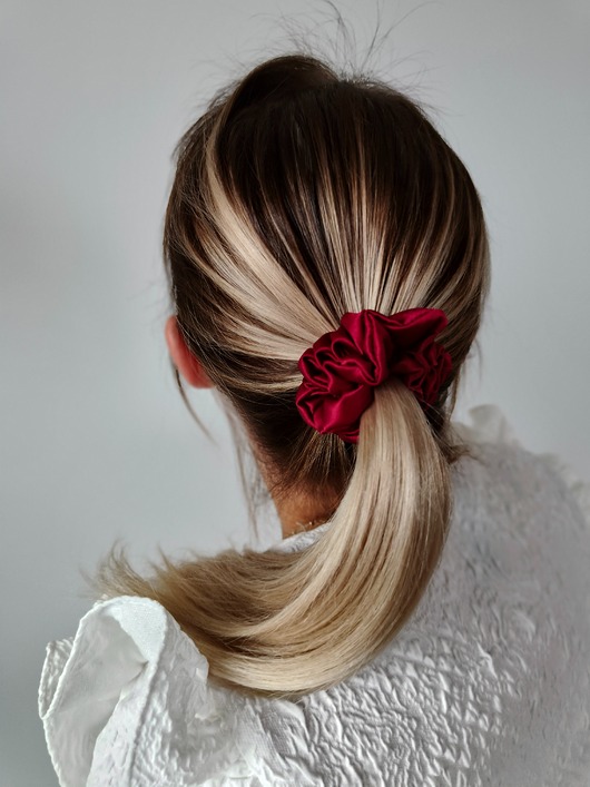gumki do włosów Gumka jedwabna, scrunchie, frotka burgundy rose MIDI