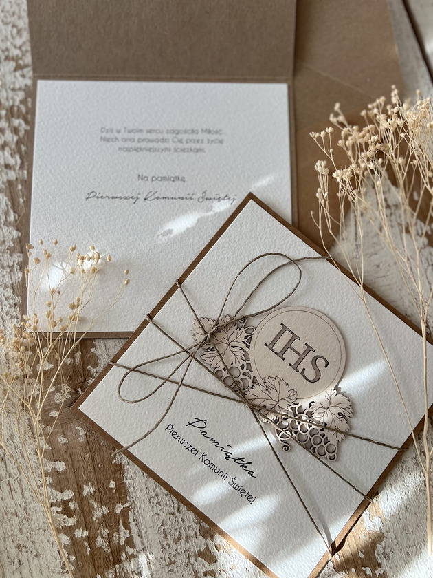 kartki na komunię Kartka na komunię - pamiątka komunii ręcznie robiona