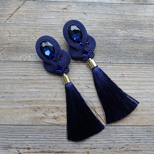 Granatowe kolczyki sutasz z chwostami Mró Soutache