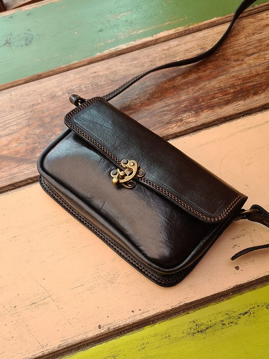 torby na ramię Torebka skórzana Akna czarna mała klasyczna ręcznie robiona skórzana