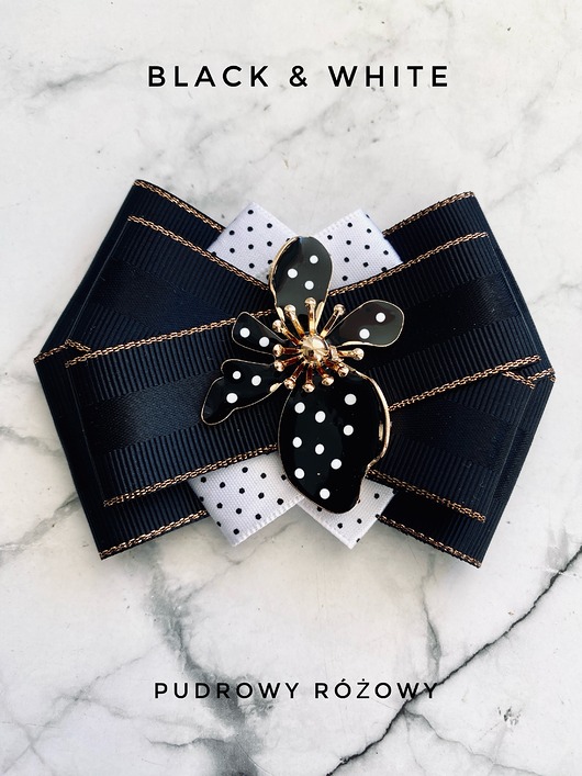 broszki Brosza Black & White z efektowym kwiatem w kropeczki New