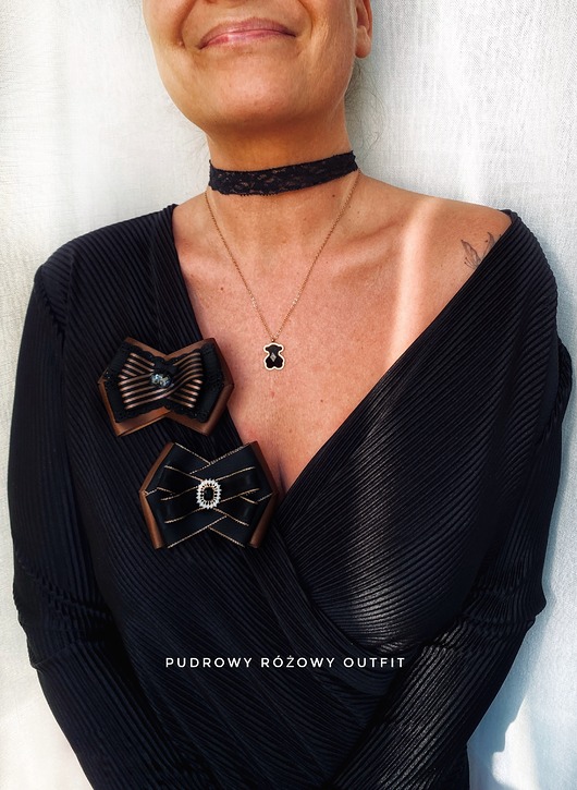 broszki Czekoladowo Czarna Brosza z kryształkami NEW