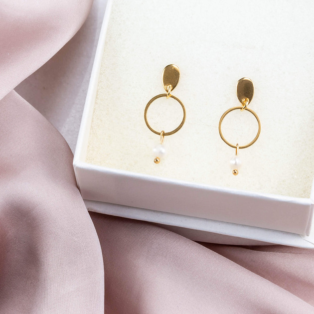 kolczyki z kamieniami Kolczyki z perłami