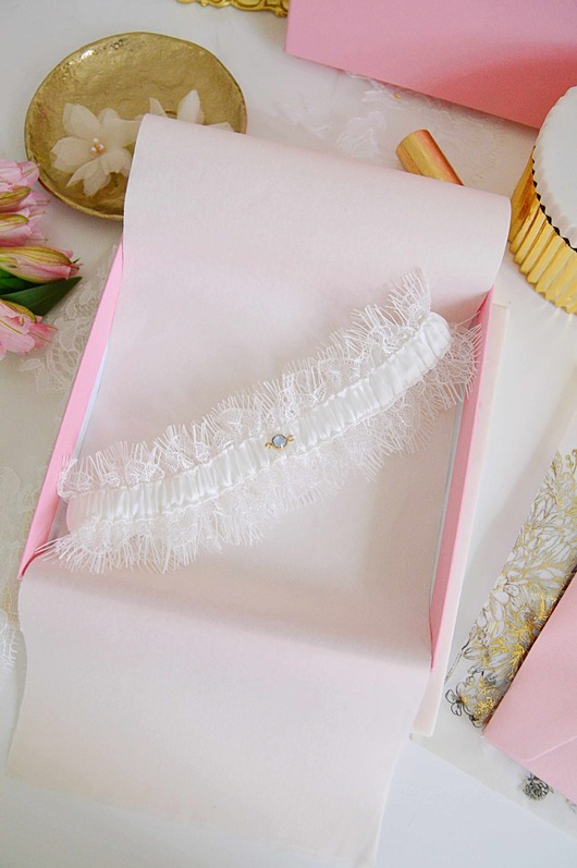 dodatki ślubne Podwiązka 385