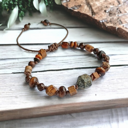 bransoletki z kamieni naturalnych Amulet - ZIEMIA- vol.III : turkus afrykański, jaspis, bronzyt, tygrysie oko