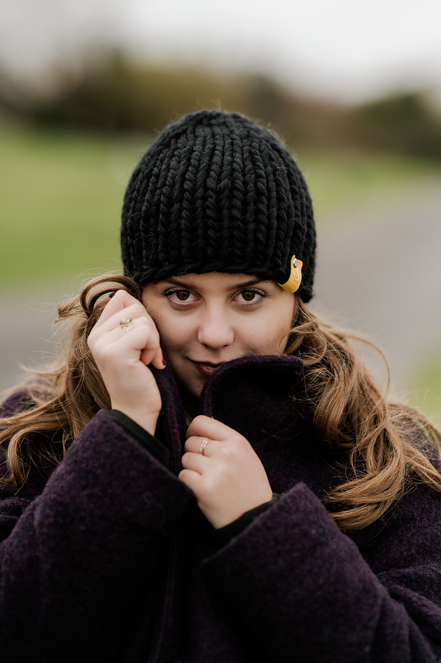 czapki damskie Krótka czapka z wełny peruwiańskiej czarna