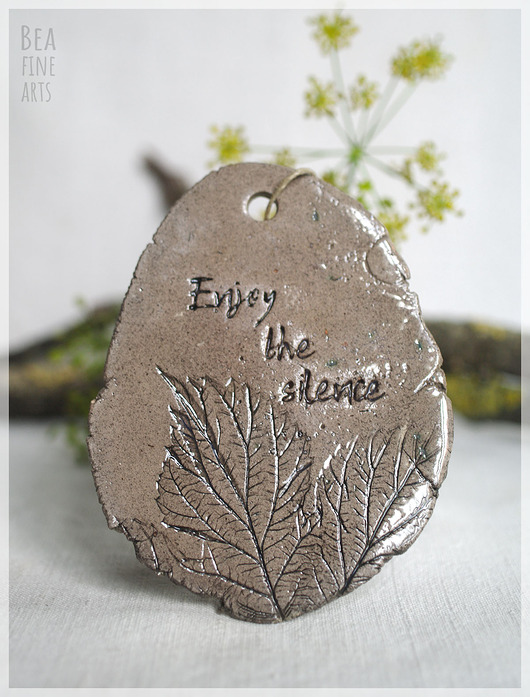 napisy dekoracyjne i tabliczki Enjoy the silence - dekor ceramiczny, zawieszka