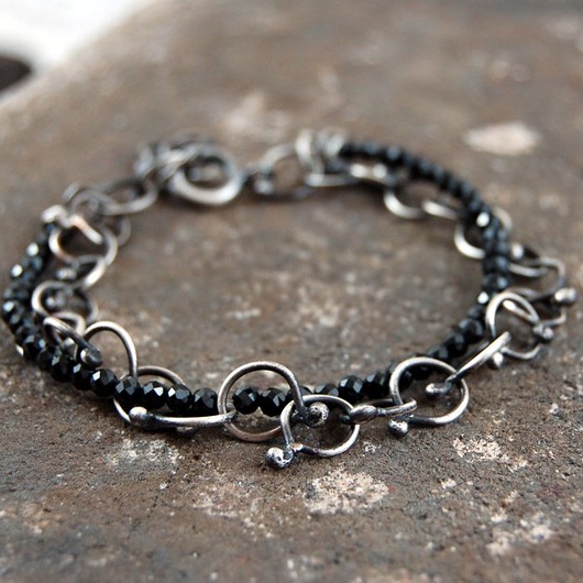 czarny spinel mzstudio