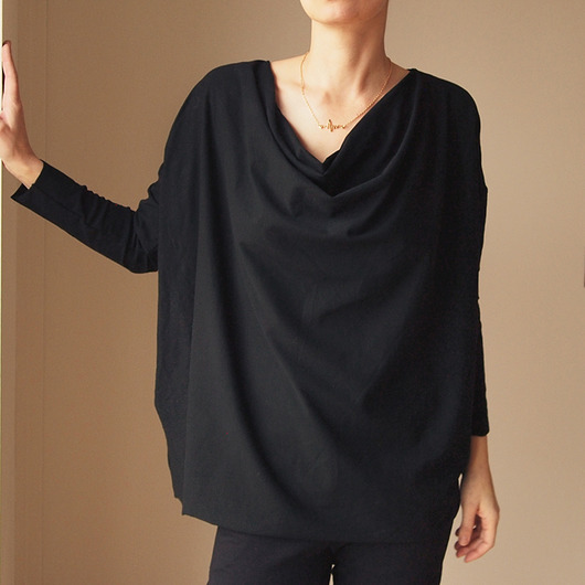 tuniki damskie Szeroka bluzka dekolt woda