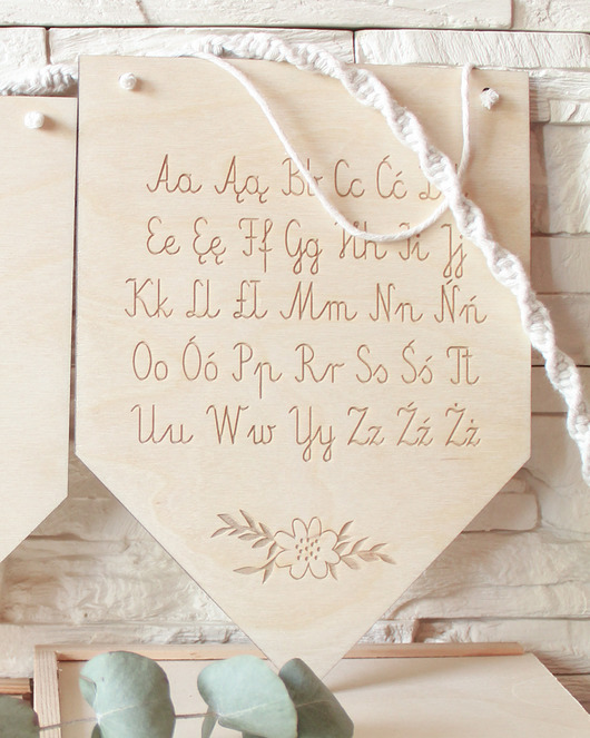 Drewniana tabliczka z alfabetem I Wood
