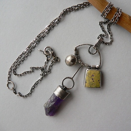 srebrne naszyjniki -ametyst i atlantysyt-