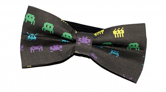 Mucha bowstyle Space Invaders  bowstyle