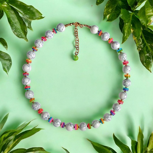chokery HOT TREND 2025 : naszyjnik : summer collection : howlit 12mm, kolorowa muszla