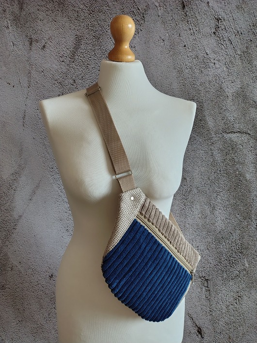 saszetka nerka Damska nerko-torebka.