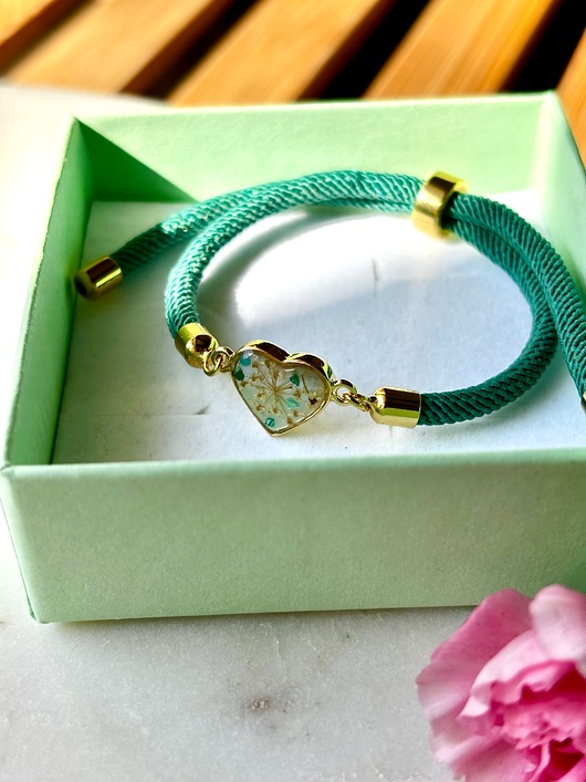 bransoletki na sznurku Bransoletka perłowe serce