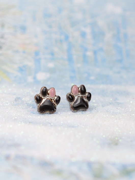 kolczyki ceramiczne Łapki, łapeczki- mini  kolczyki z łapką