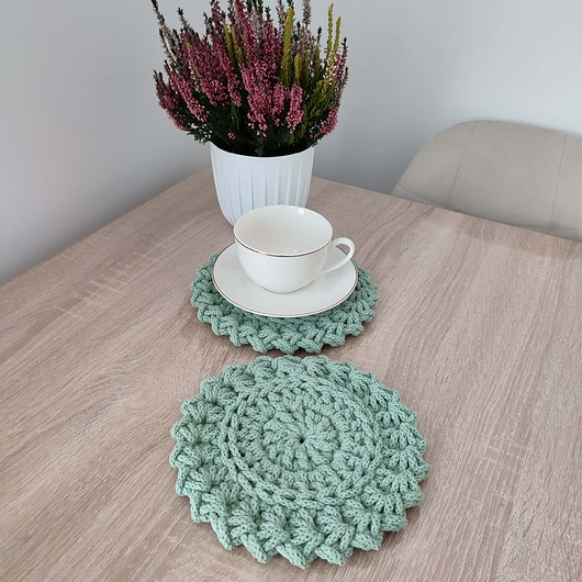 podkładki do kuchni Podkładka szydełkowa boho pod kubki 20cm