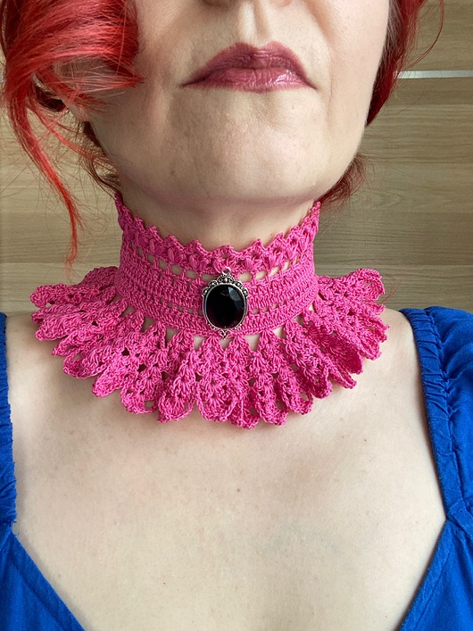 chokery Barbie pink fuksjowy naszyjnik retro vintage kolia koronkowa