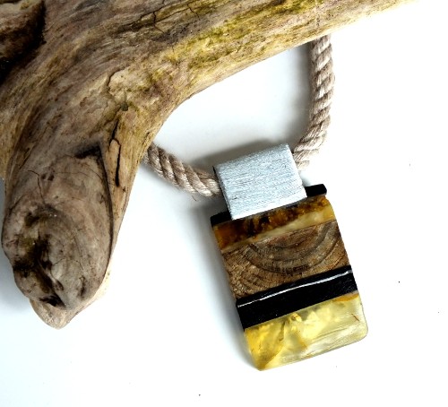 Wood&Amber - Naszyjnik Maszyneria