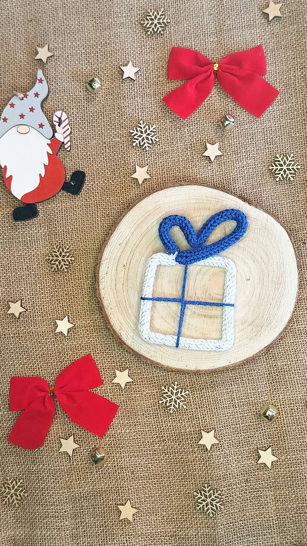 ozdoby choinkowe Bombka na choinkę - prezent