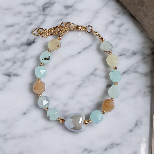 bransoletki z kamieni naturalnych Bransoletka : SPRING collection: JADEIT i ceramiczne serduszko IV